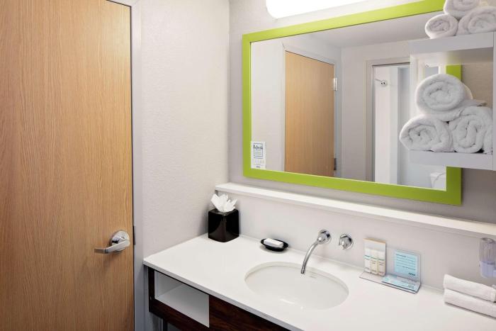 hampton inn and suites houston medical center nrg park