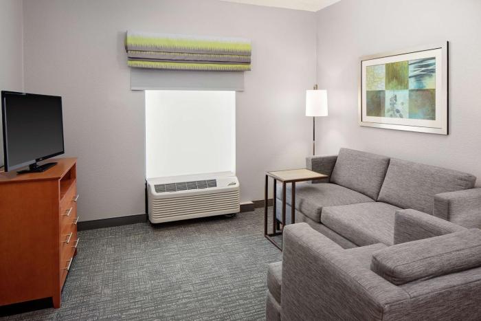 hampton inn and suites houston medical center nrg park
