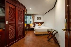 may de ville trendy hotel and spa