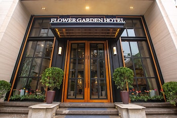 flower garden hotel