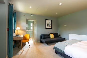 the cowdray arms