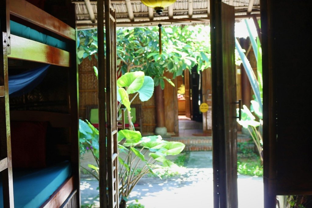 under the coconut tree hostel