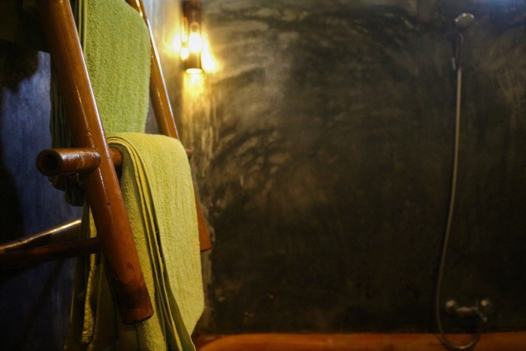 under the coconut tree hostel