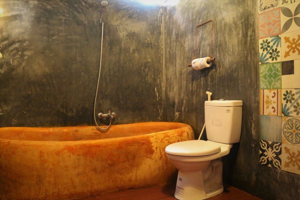 under the coconut tree hostel