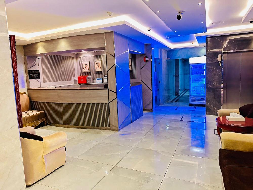melody queen hotel by aura
