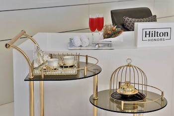 hilton dubai palm jumeirah