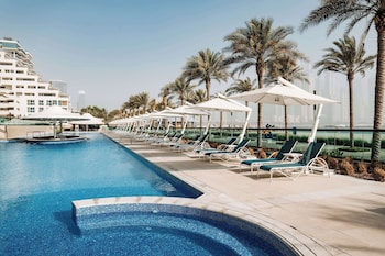 hilton dubai palm jumeirah