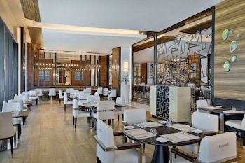 hilton dubai palm jumeirah