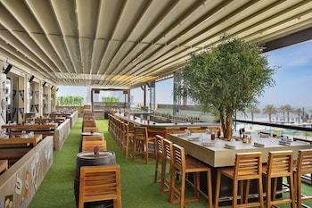 hilton dubai palm jumeirah