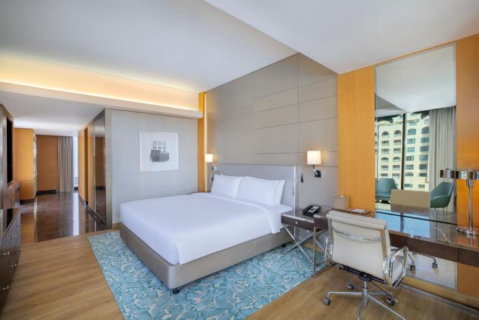 hilton dubai palm jumeirah