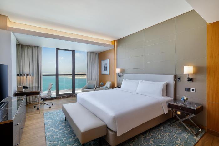 hilton dubai palm jumeirah