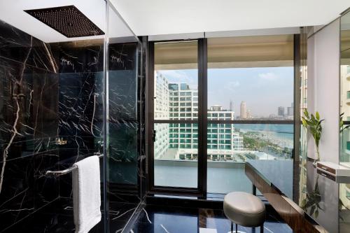 hilton dubai palm jumeirah