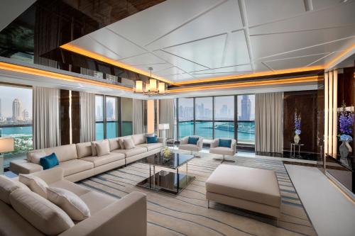 hilton dubai palm jumeirah
