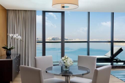 hilton dubai palm jumeirah