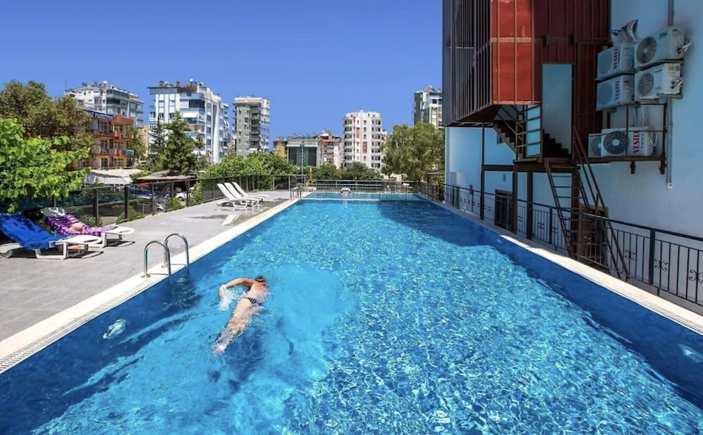 zeynel hotel