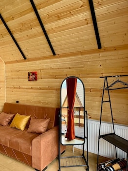 twin cottages kazbegi