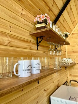 twin cottages kazbegi