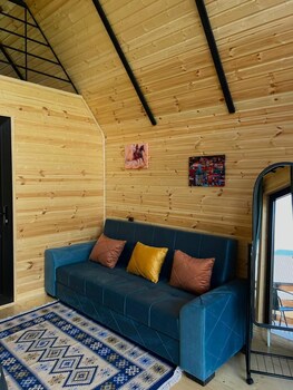 twin cottages kazbegi