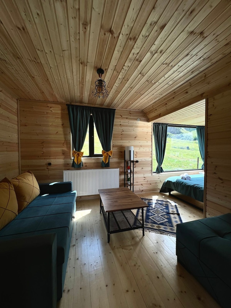 twin cottages kazbegi