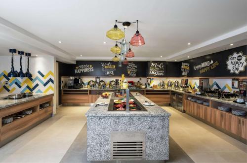 hampton by hilton dubai al barsha