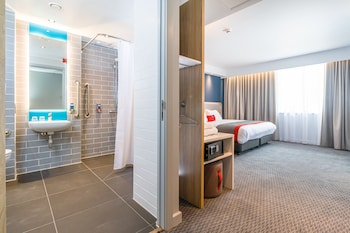 holiday inn express bodmin victoria junction an ihg hotel