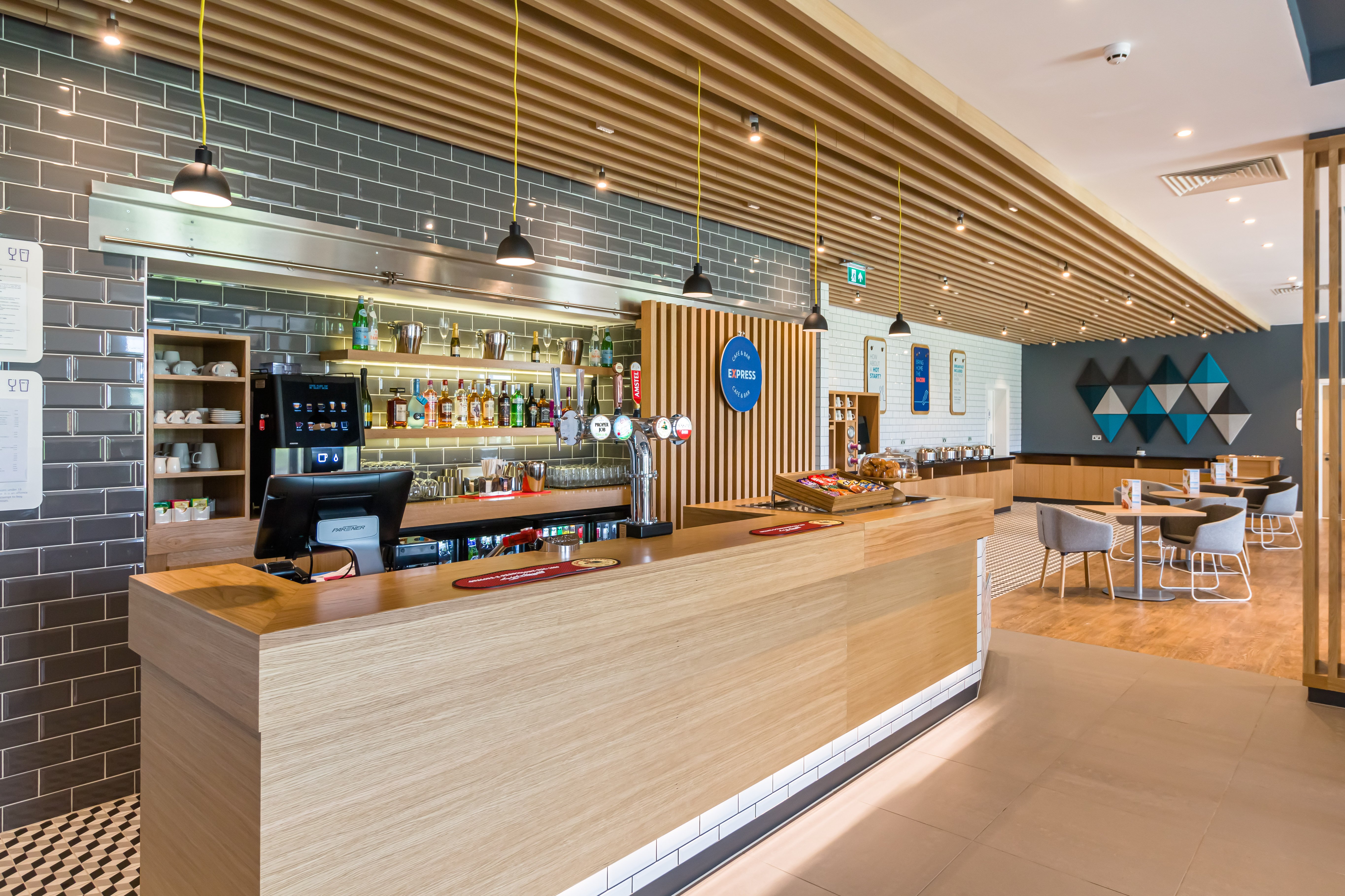holiday inn express bodmin victoria junction an ihg hotel