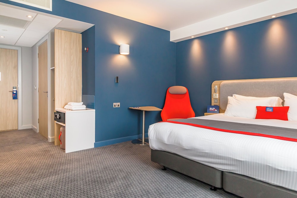 holiday inn express bodmin victoria junction an ihg hotel