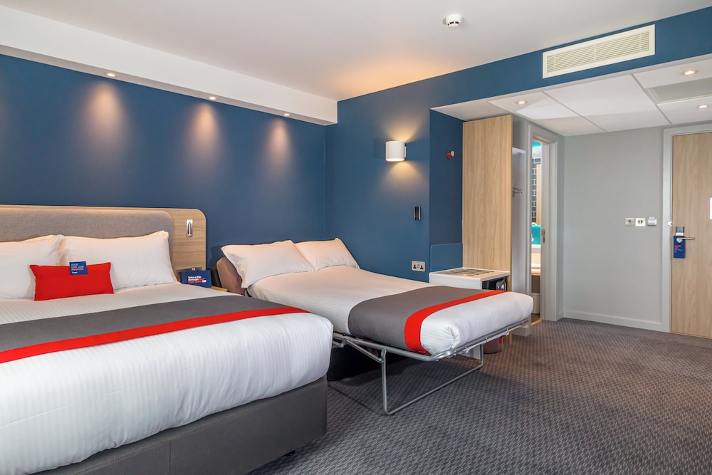 holiday inn express bodmin victoria junction an ihg hotel