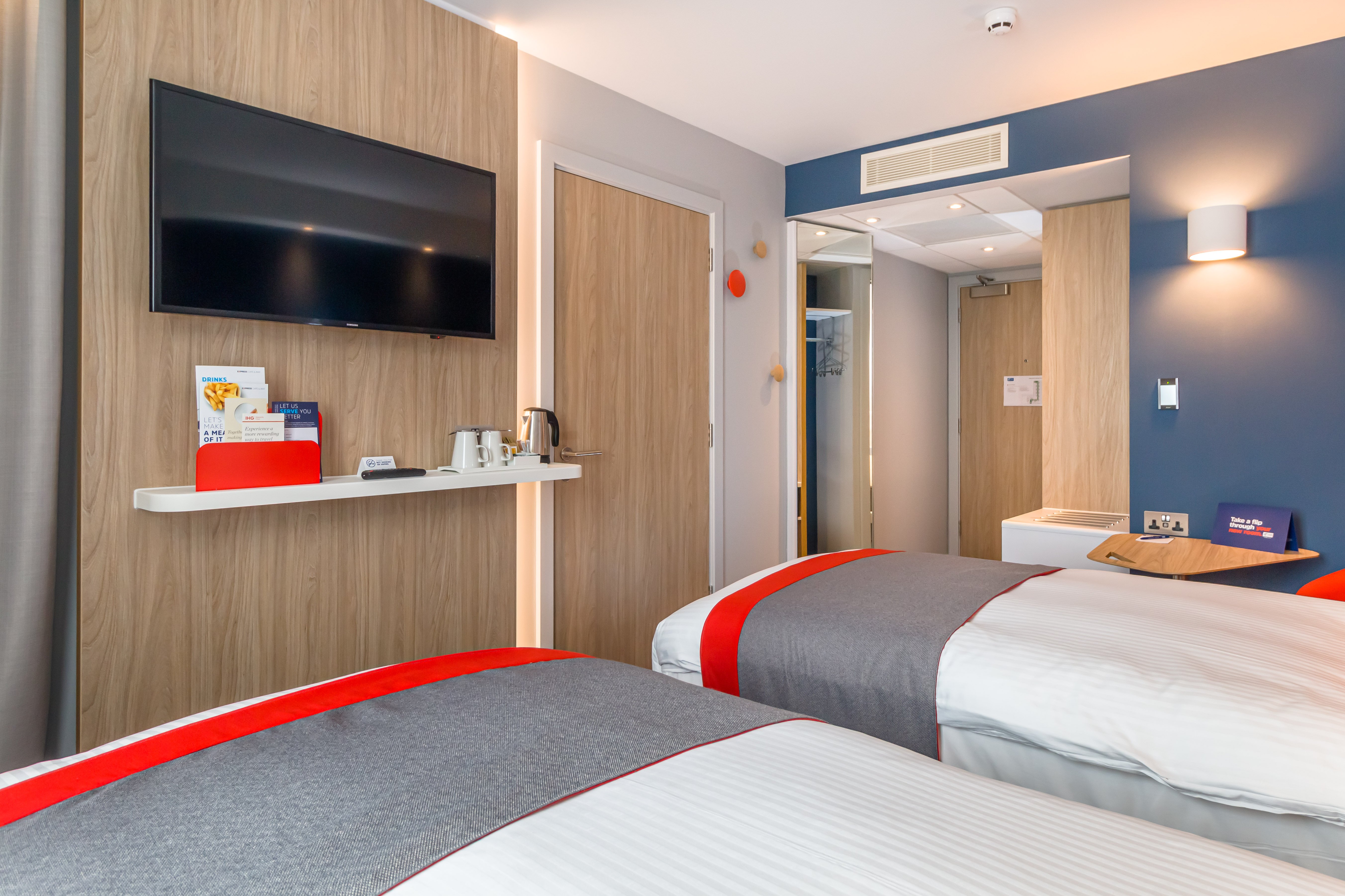 holiday inn express bodmin victoria junction an ihg hotel