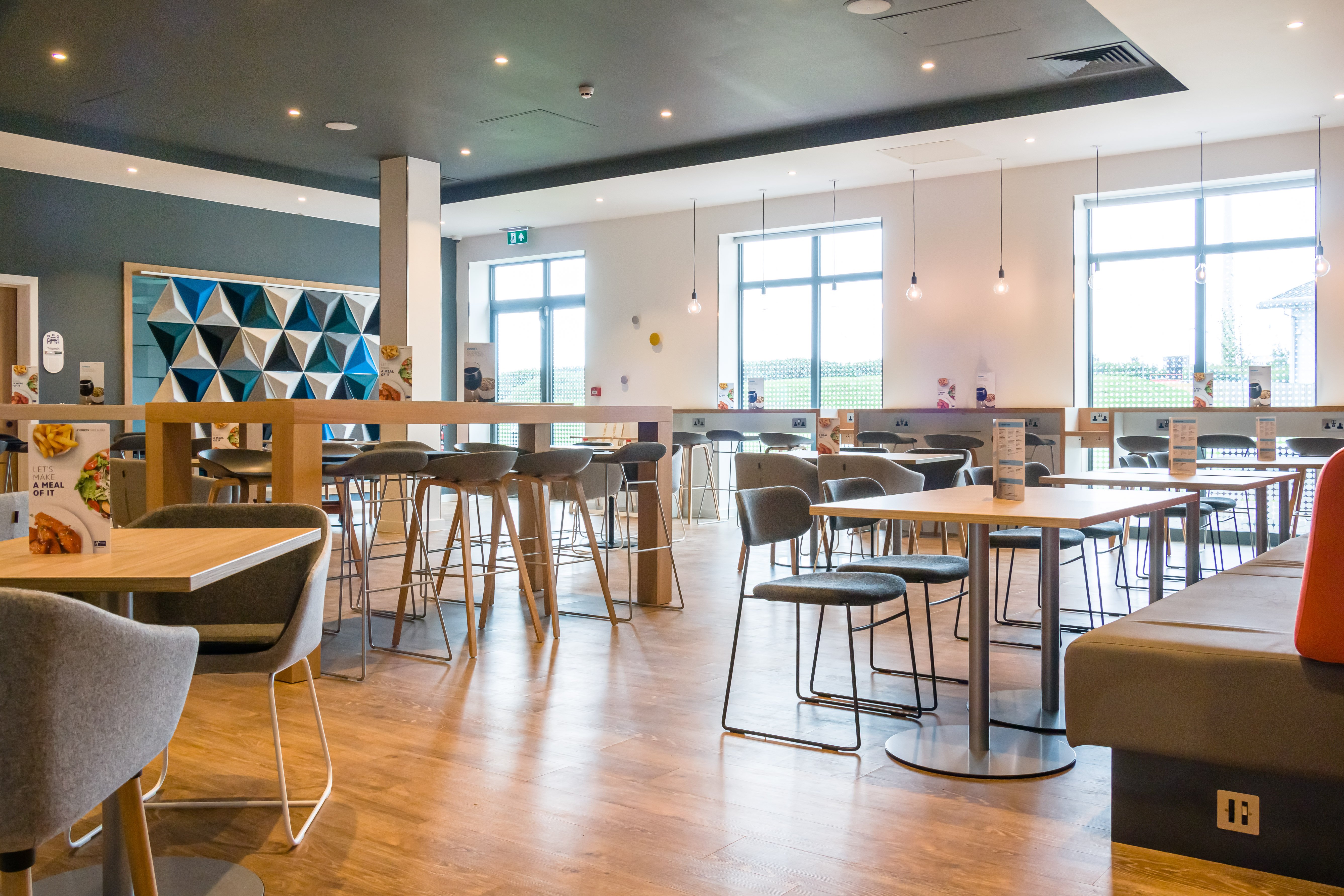 holiday inn express bodmin victoria junction an ihg hotel