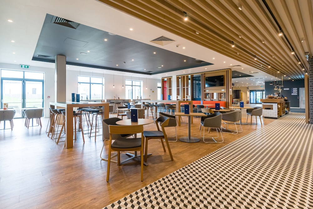 holiday inn express bodmin victoria junction an ihg hotel
