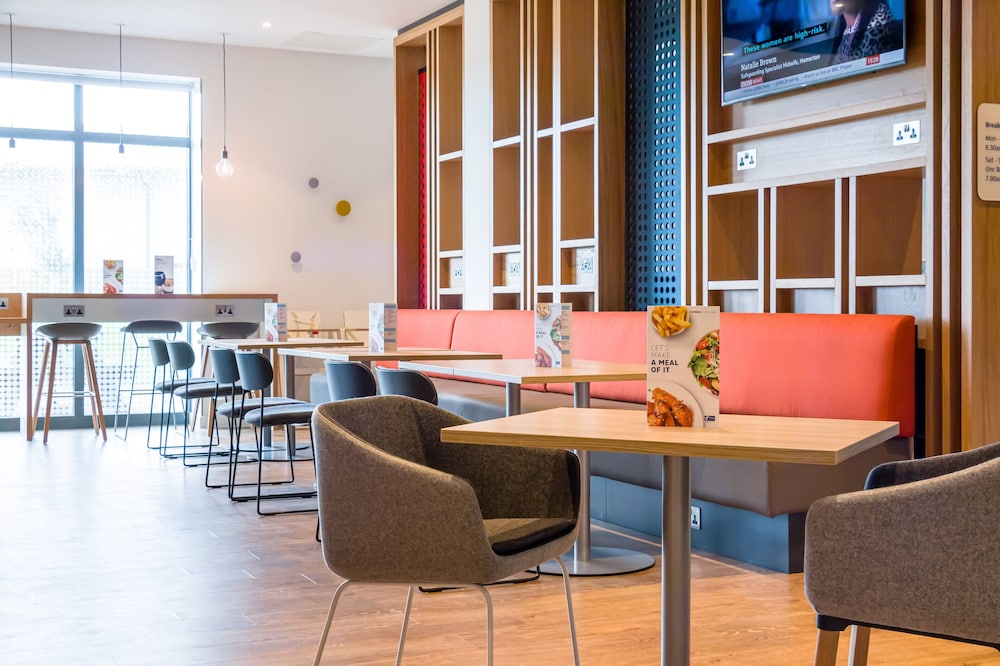 holiday inn express bodmin victoria junction an ihg hotel