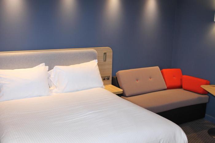 holiday inn express bodmin victoria junction an ihg hotel
