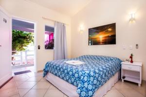 pousada azul da cor do mar