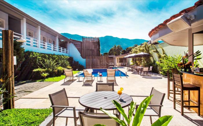 pousada azul da cor do mar