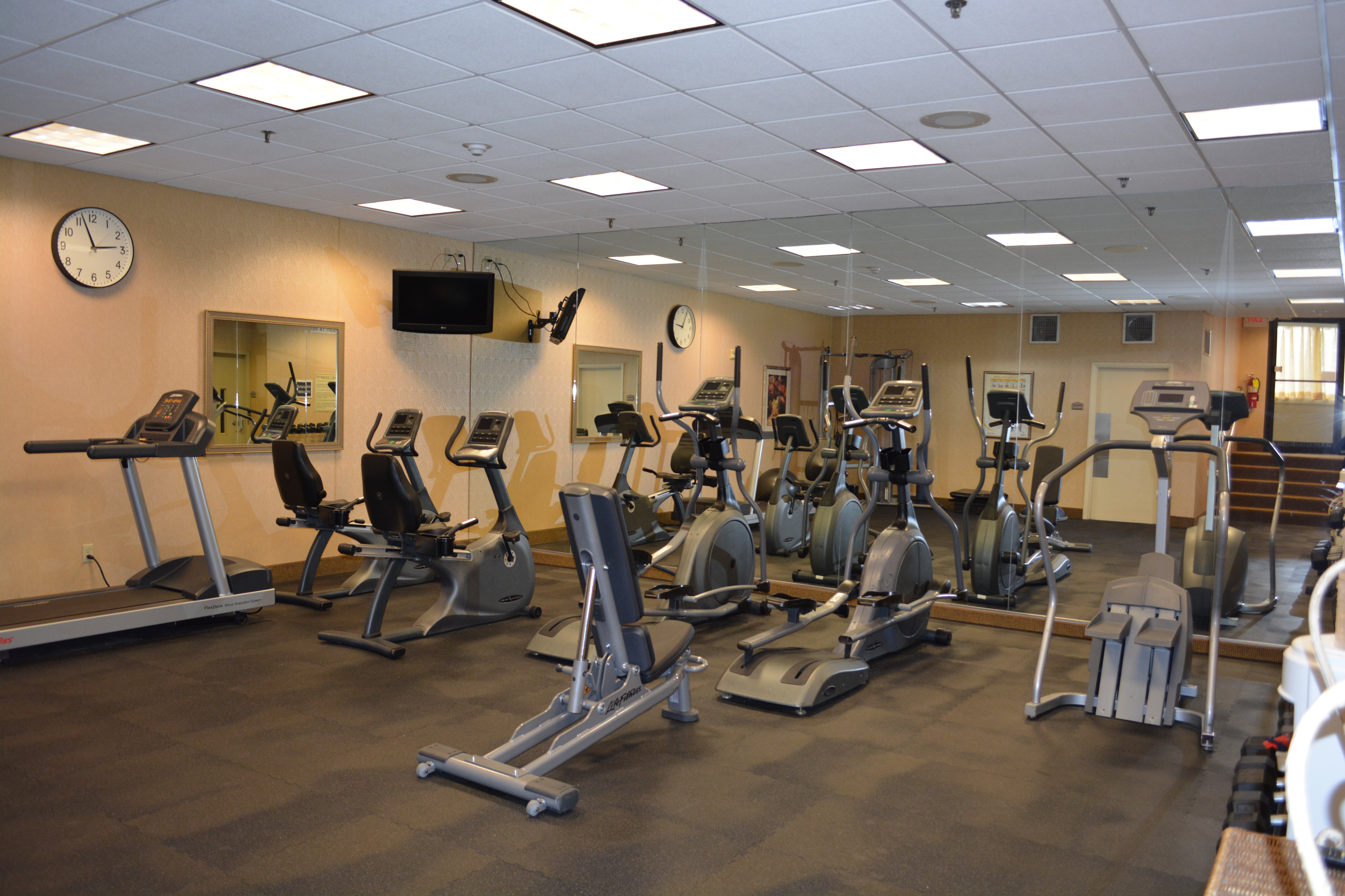 holiday inn hazlet by ihg