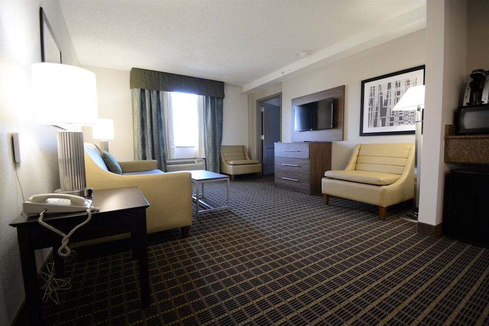 holiday inn hazlet by ihg