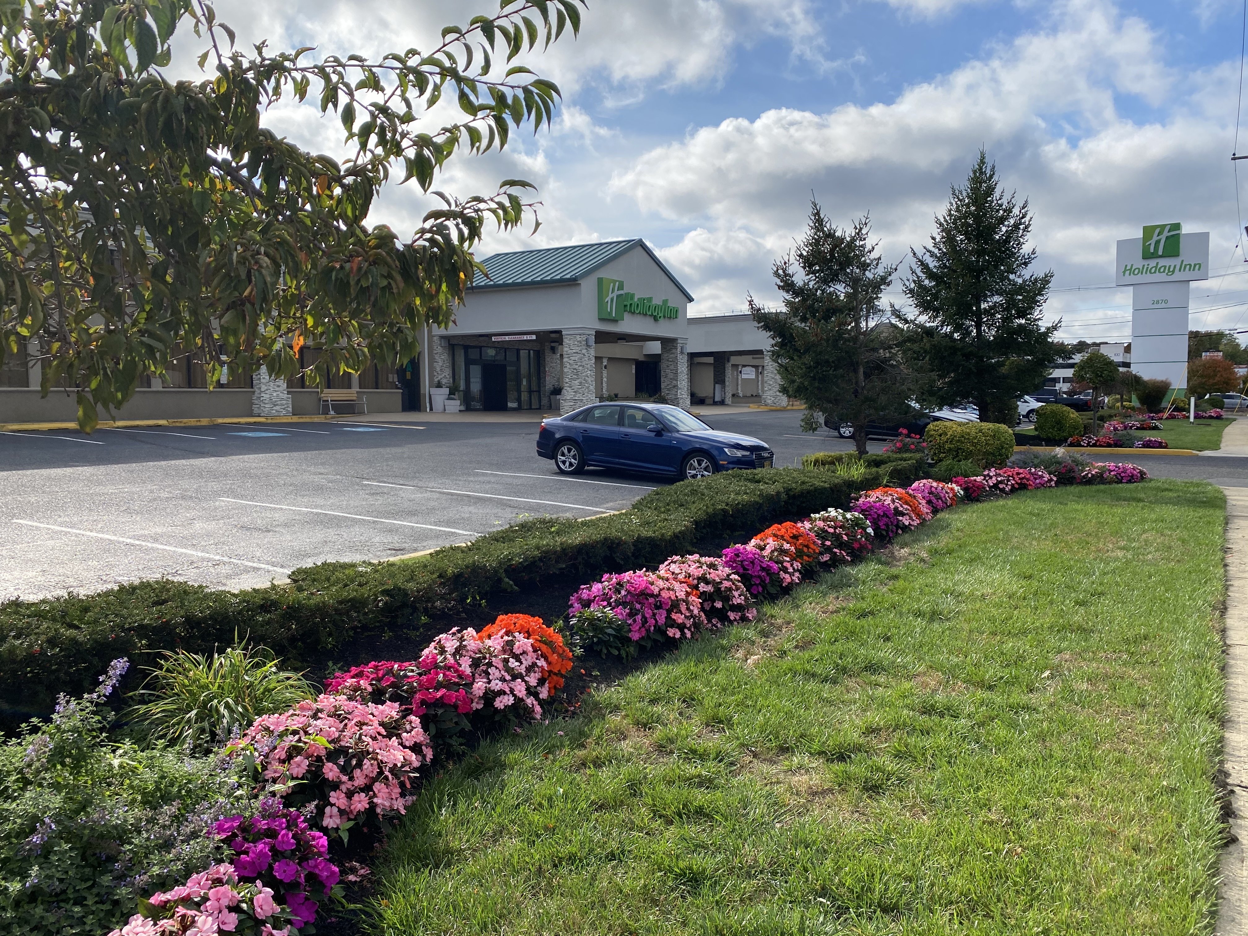 holiday inn hazlet by ihg