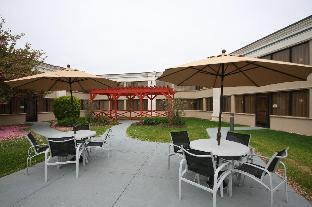 holiday inn hazlet by ihg