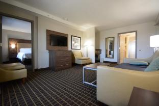 holiday inn hazlet by ihg