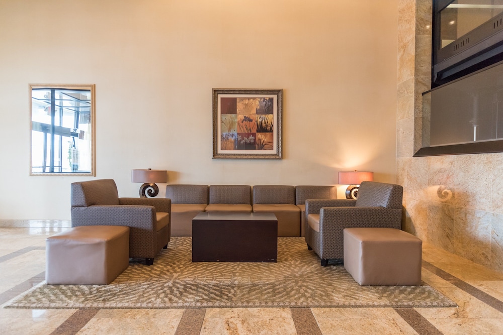 holiday inn hazlet by ihg