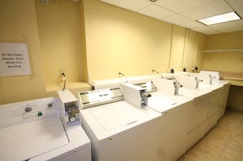 Holiday Inn Hazlet By Ihg,Keyport>>Hazlet,3 star