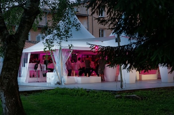 hotel du lac foix