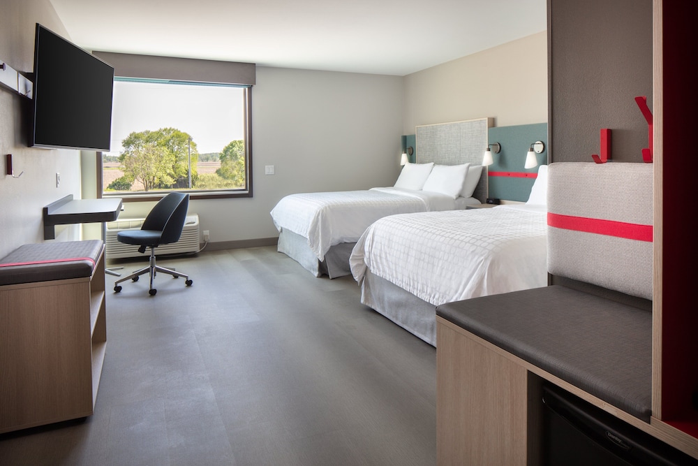 avid hotels madison monona an ihg hotel