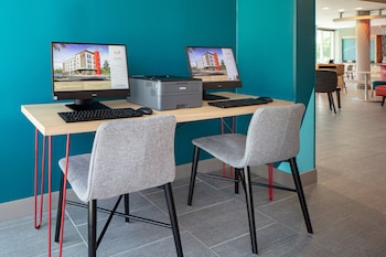 Avid Hotels Madison - Monona, An Ihg Hotel,Madison>>Dane,2.5 star