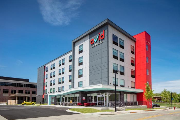 avid hotels madison monona an ihg hotel
