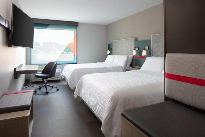 avid hotels madison monona an ihg hotel