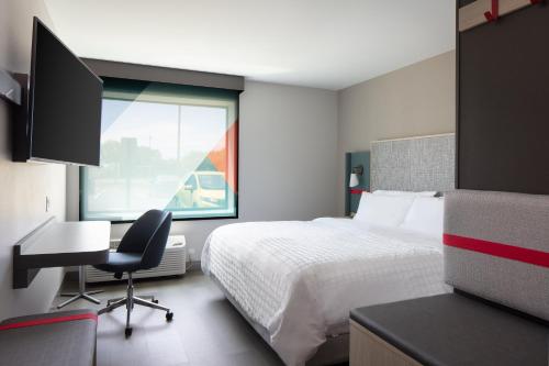 avid hotels madison monona an ihg hotel