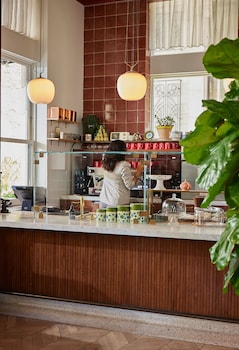 the hoxton downtown la