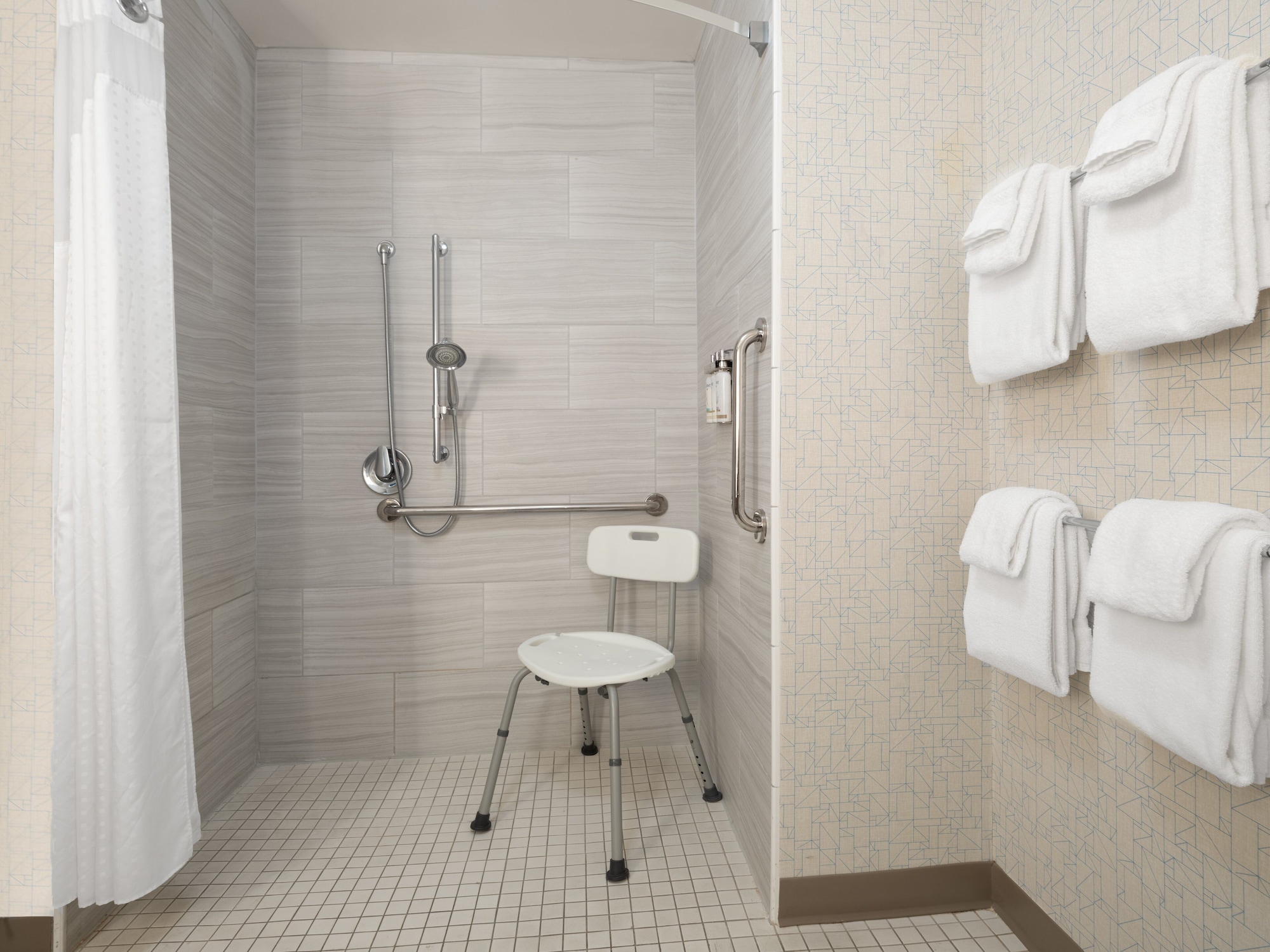 holiday inn express and suites ruskin an ihg hotel